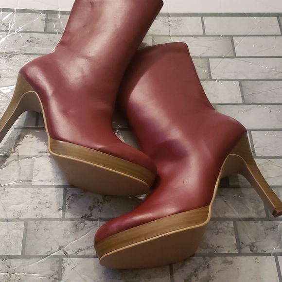 Wild Diva red boots - Picture 3 of 4